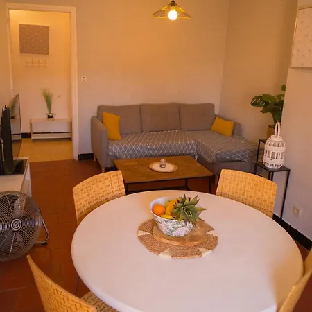 Confortable 3 Pieces Au Centre De Apartment *
